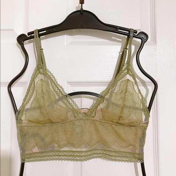 🔥ON SALE🔥3/$30🔥 💖 Victoria Secret Very Sexy Bralette with Zipper - Picture 1 of 5